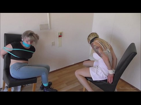 ❤️ Toksomaniulo / ligita kaj buŝoŝtopita / junulino en mizero ️ Pornvideo ĉe eo.sexonfire.ru ️❤